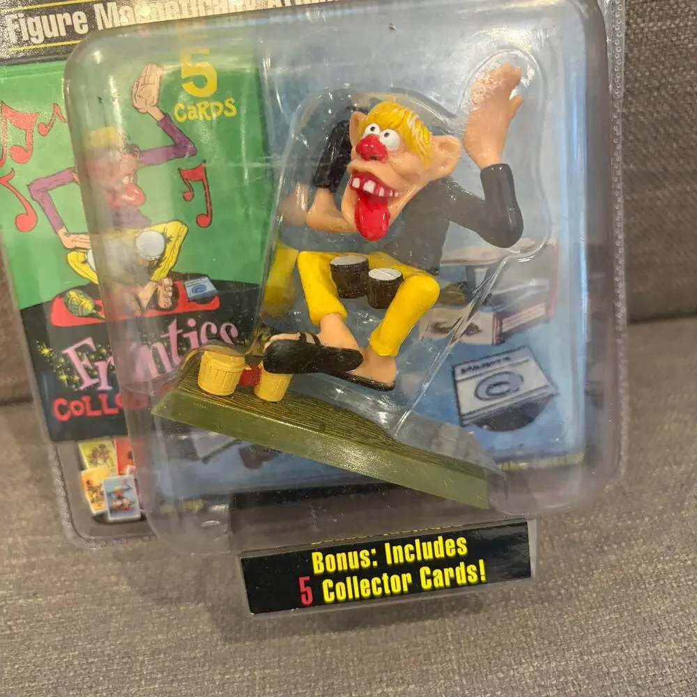 Weird-Ohs Skateboarding Figure Frantic Banana Magnetic + Collector Cards NEW